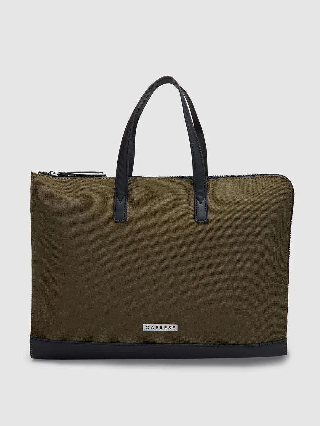 Laptop bag with a built-in USB charging port for on-the-go powerLaptop bag with a built-in USB charging port for on-the-go powerCaprese Rogue Laptop Sleeve Large Olive Laptop bag with a built-in USB charging port for on-the-go powerLaptop bag with a built-in USB charging port for on-the-go powerCaprese Rogue Laptop Sleeve Large Olive