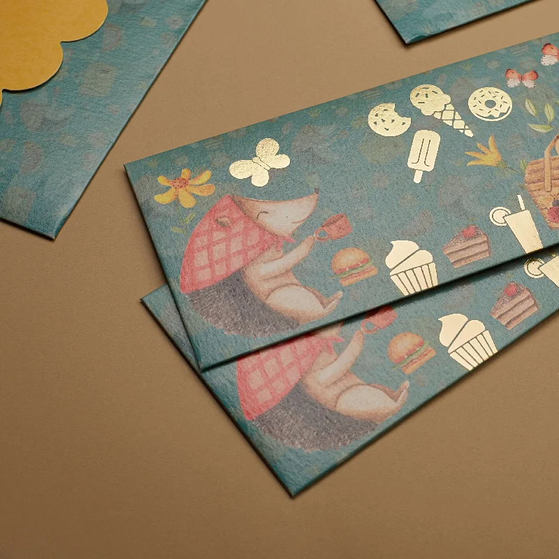 Vintage - style fabric shopping and gift bags with lace trim for a romantic touchThe Hungry Hedgehog - Money Envelope Vintage - style fabric shopping and gift bags with lace trim for a romantic touchThe Hungry Hedgehog - Money Envelope