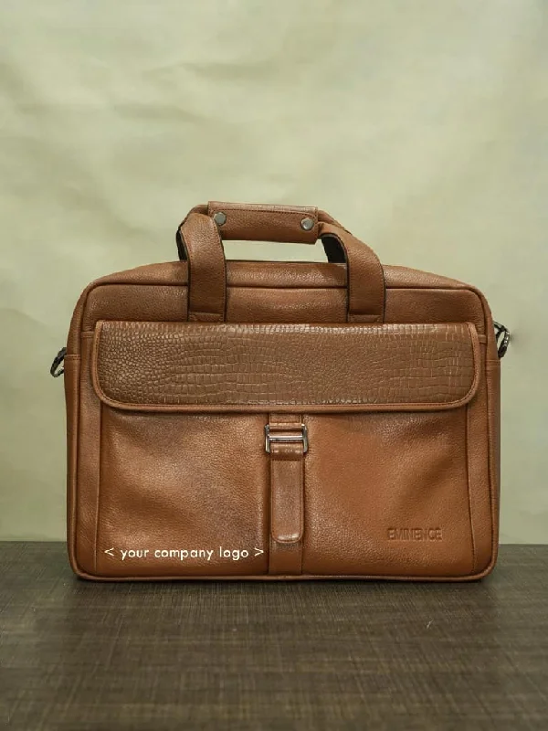 Minimalist laptop bag with a sleek design for modern professionalsMinimalist laptop bag with a sleek design for modern professionalsLaptop Bag in Leather with Gold Flap - Light Brown - BCG0009 Minimalist laptop bag with a sleek design for modern professionalsMinimalist laptop bag with a sleek design for modern professionalsLaptop Bag in Leather with Gold Flap - Light Brown - BCG0009