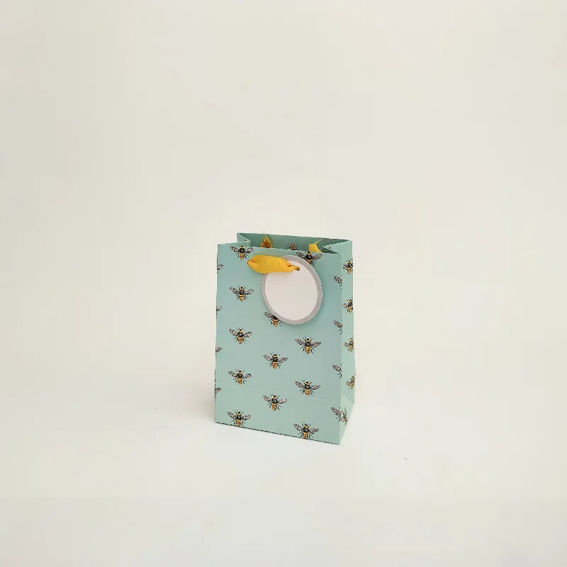 Retro - inspired shopping and gift bags with a bold color palette for nostalgiaHoneybee Small Gift Bags Retro - inspired shopping and gift bags with a bold color palette for nostalgiaHoneybee Small Gift Bags