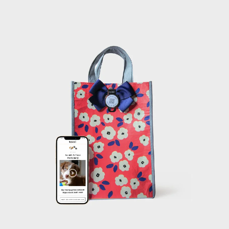 Metallic foil shopping and gift bags with holographic effects for festive occasionsAdmire | Medium | Reusable Gift Bag + QR Greeting Card Metallic foil shopping and gift bags with holographic effects for festive occasionsAdmire | Medium | Reusable Gift Bag + QR Greeting Card