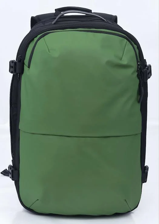 Laptop bag with a ventilation system to prevent overheatingLaptop bag with a ventilation system to prevent overheatingTravelite - Vacuum Compression Travel backpack 17.3in with pump - Green Laptop bag with a ventilation system to prevent overheatingLaptop bag with a ventilation system to prevent overheatingTravelite - Vacuum Compression Travel backpack 17.3in with pump - Green