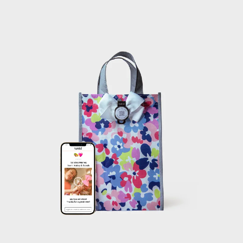 Cartoon - themed paper shopping and gift bags for kids' presentsPlay | Medium | Reusable Gift Bag + QR Greeting Card Cartoon - themed paper shopping and gift bags for kids' presentsPlay | Medium | Reusable Gift Bag + QR Greeting Card