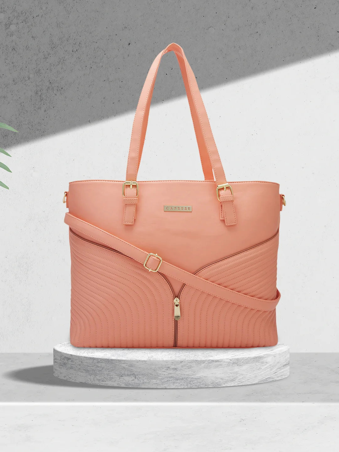Laptop bag with a padded handle for comfortable carryingLaptop bag with a padded handle for comfortable carryingCaprese Marvel Laptop Tote Large Coral Laptop bag with a padded handle for comfortable carryingLaptop bag with a padded handle for comfortable carryingCaprese Marvel Laptop Tote Large Coral