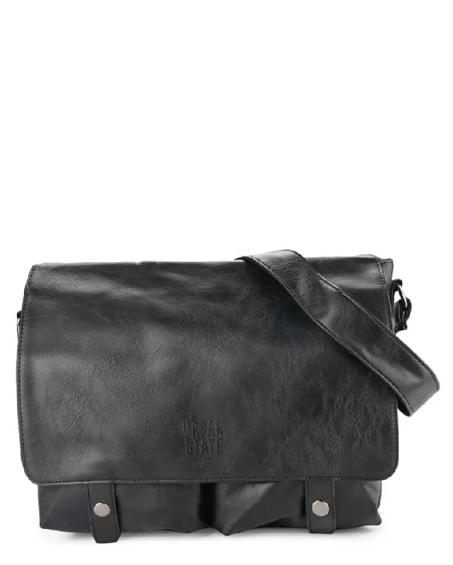 Waterproof laptop bag with a rain cover for outdoor enthusiastsWaterproof laptop bag with a rain cover for outdoor enthusiastsDistressed Leather EDC Medium Messenger Bag - Black Waterproof laptop bag with a rain cover for outdoor enthusiastsWaterproof laptop bag with a rain cover for outdoor enthusiastsDistressed Leather EDC Medium Messenger Bag - Black
