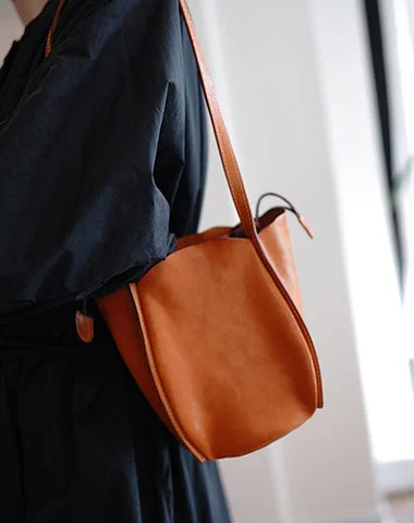 Metallic Bucket Bag in Rose Gold with Chain Strap for a Trendy Party Look Vintage Womens Tan Leather Small Bucket Shoulder Bag Flower Bud Bucket Purse for Women Metallic Bucket Bag in Rose Gold with Chain Strap for a Trendy Party Look Vintage Womens Tan Leather Small Bucket Shoulder Bag Flower Bud Bucket Purse for Women