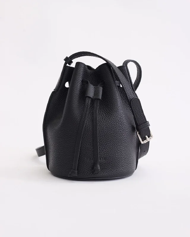 Rattan Bucket Bag in Natural Color with Beadwork for a Tropical Vacation Bobb Bucket Bag: Black Pebbled Leather Rattan Bucket Bag in Natural Color with Beadwork for a Tropical Vacation Bobb Bucket Bag: Black Pebbled Leather