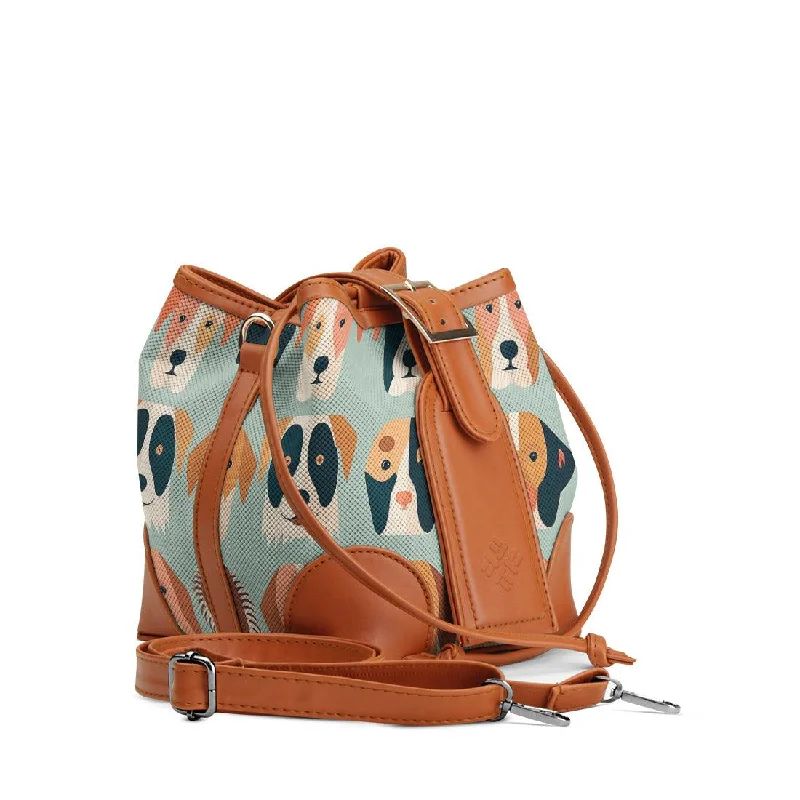 Rattan Bucket Bag in Natural Color with Beadwork for a Tropical Vacation Havana Bucket Bags Dogs Rattan Bucket Bag in Natural Color with Beadwork for a Tropical Vacation Havana Bucket Bags Dogs