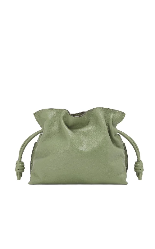 Women's Genuine Leather Bucket Bag in Chestnut Brown with Gold - Tone Hardware for a Sophisticated Look Flamenco Small Shoulder Bag Women's Genuine Leather Bucket Bag in Chestnut Brown with Gold - Tone Hardware for a Sophisticated Look Flamenco Small Shoulder Bag