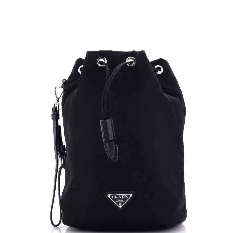 Women's Bucket Bag with Magnetic Closure in Purple for Easy Access Drawstring Wristlet Bucket Bag Tessuto Small