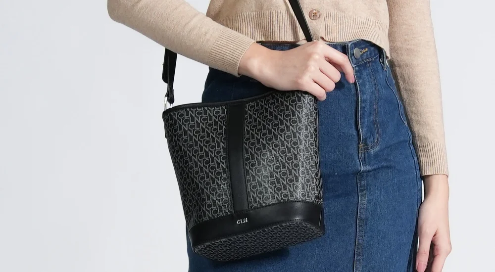 Women's Shoulder Bags