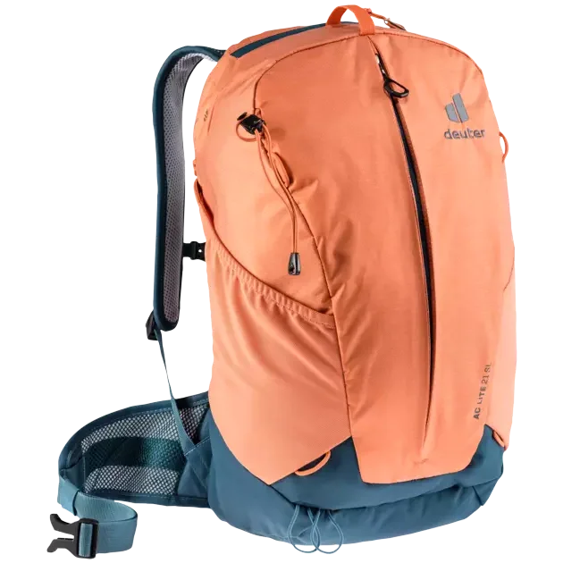 Hiking - specific travel bag with hydration bladder compatibilityAC Lite 21 SL