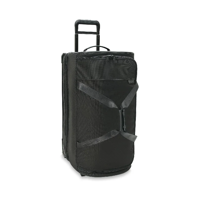 Luggage straps with buckle closures to secure overstuffed bagsBriggs & Riley Baseline Medium 2-Wheel Duffle Luggage straps with buckle closures to secure overstuffed bagsBriggs & Riley Baseline Medium 2-Wheel Duffle