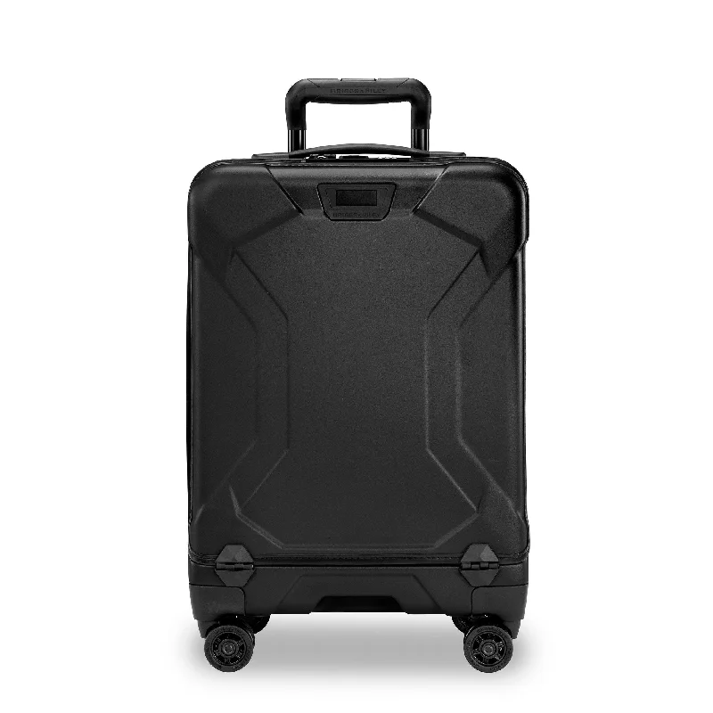 Portable shoe bags to keep footwear separate in suitcasesBriggs & Riley Torq International Carry-On Spinner Portable shoe bags to keep footwear separate in suitcasesBriggs & Riley Torq International Carry-On Spinner