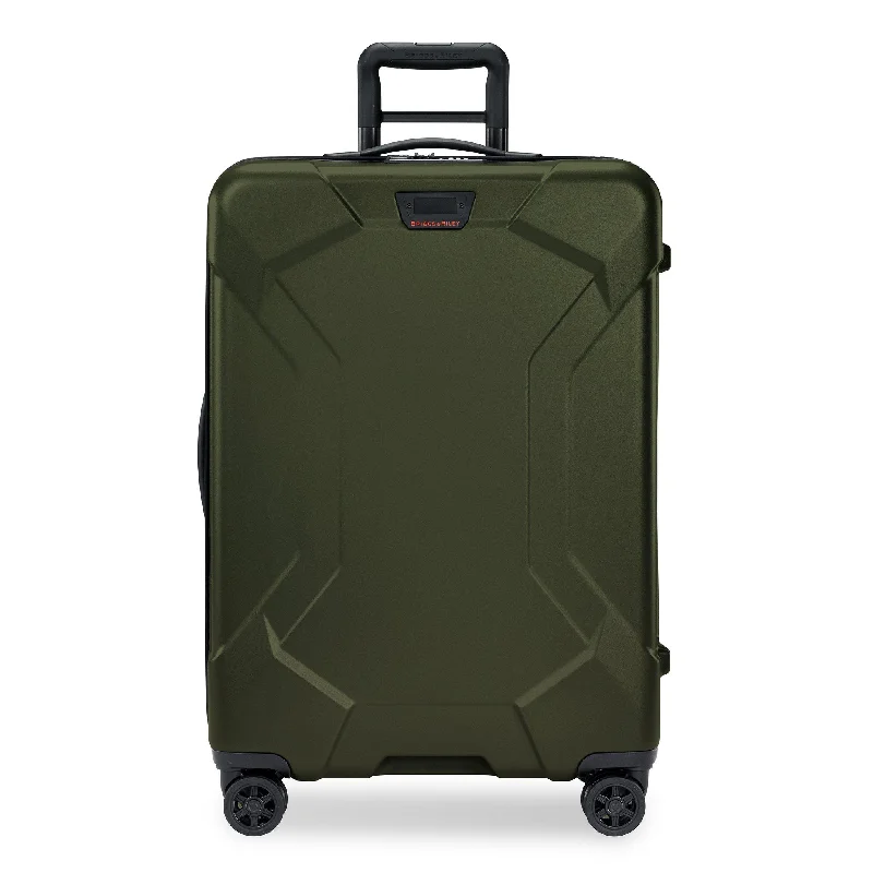 Leather luggage handles for a comfortable and stylish gripBriggs & Riley Torq Medium Spinner Leather luggage handles for a comfortable and stylish gripBriggs & Riley Torq Medium Spinner
