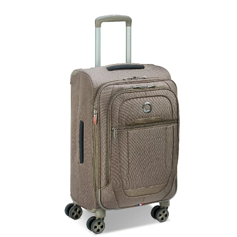 Travel document holders with multiple slots for passports and ticketsDelsey Helium DLX 20" Expandable Spinner Carry-On Travel document holders with multiple slots for passports and ticketsDelsey Helium DLX 20" Expandable Spinner Carry-On