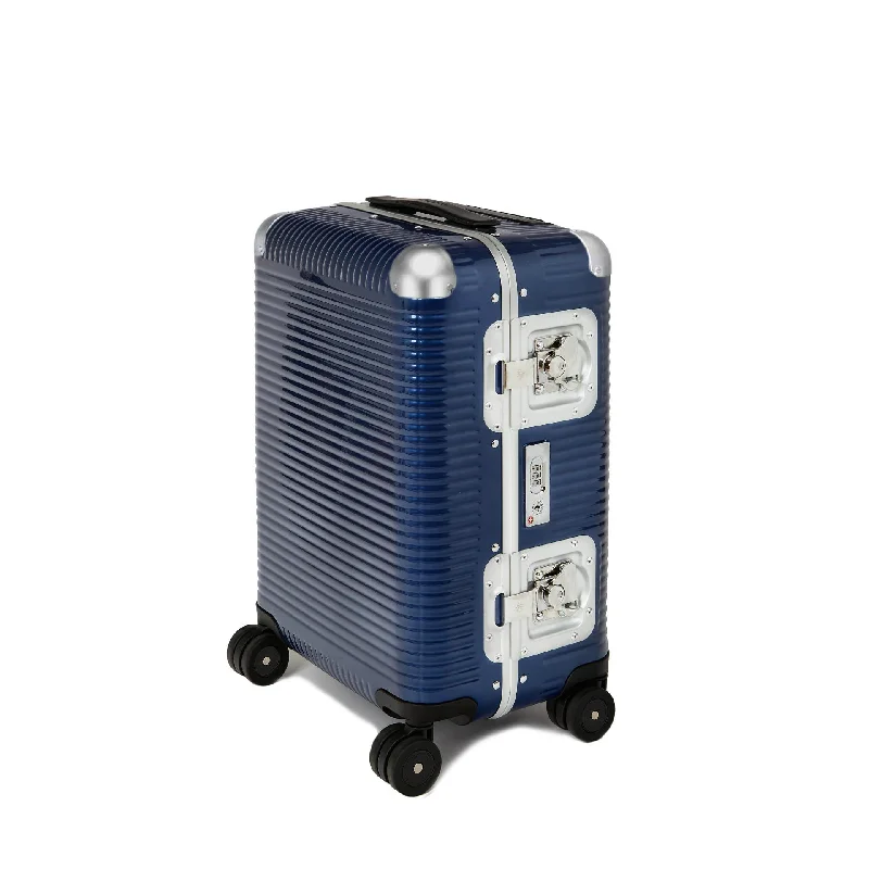 Expandable packing cubes sets in various sizes for organized suitcase packingFPM Milano Bank Light Spinner 55