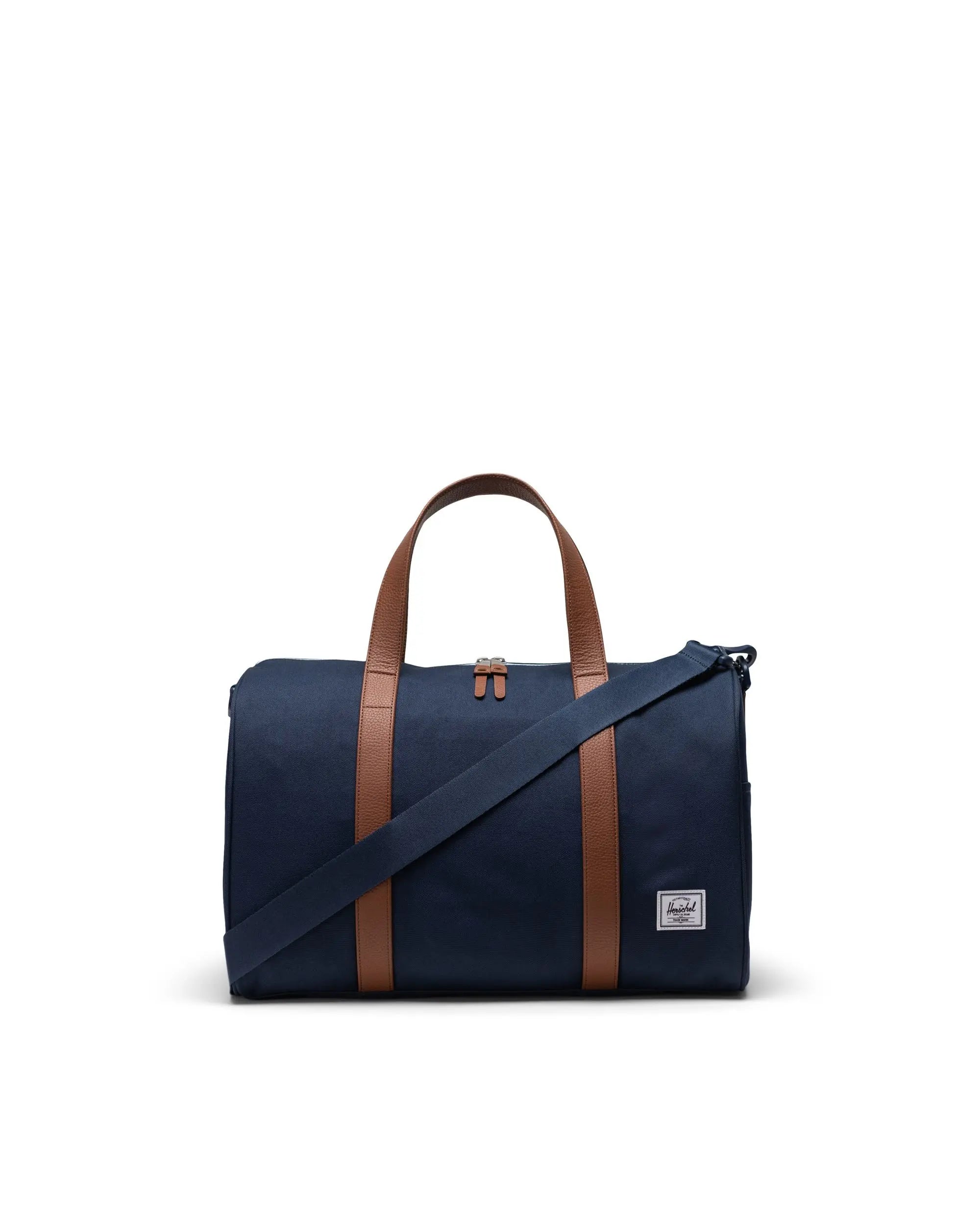 Travel bag with a retractable garment rack for easy unpackingHerschel Novel Duffle Carry-On - 26.5L Travel bag with a retractable garment rack for easy unpackingHerschel Novel Duffle Carry-On - 26.5L