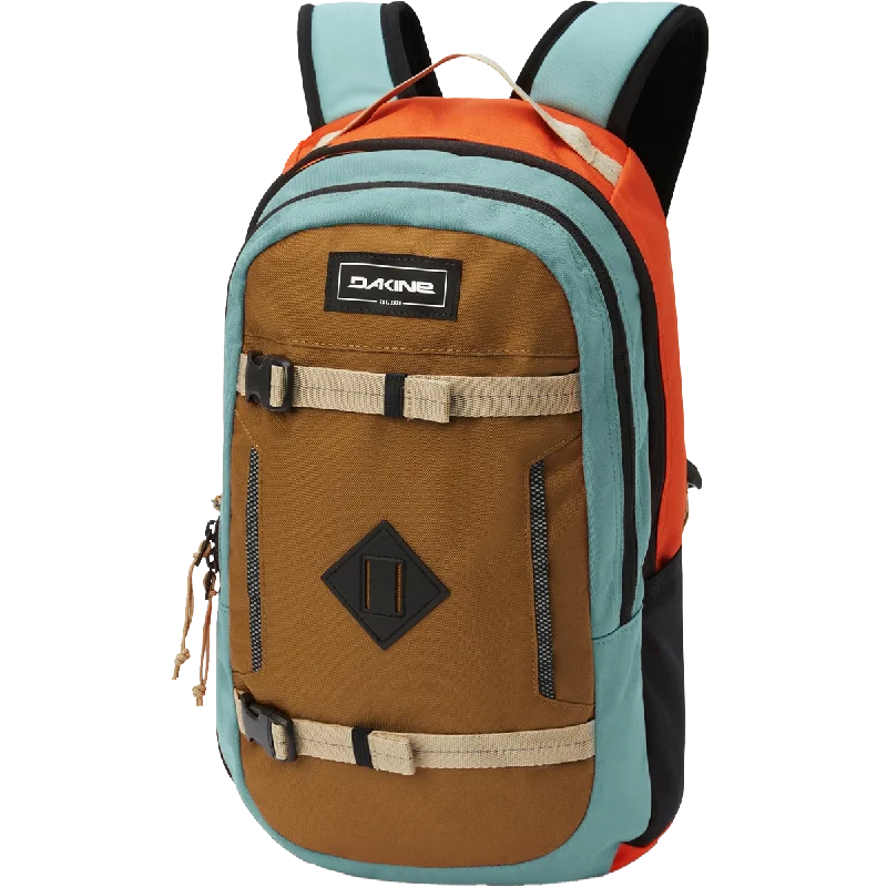 Travel bag with a detachable toiletry pouch for convenienceYouth Mission 18L