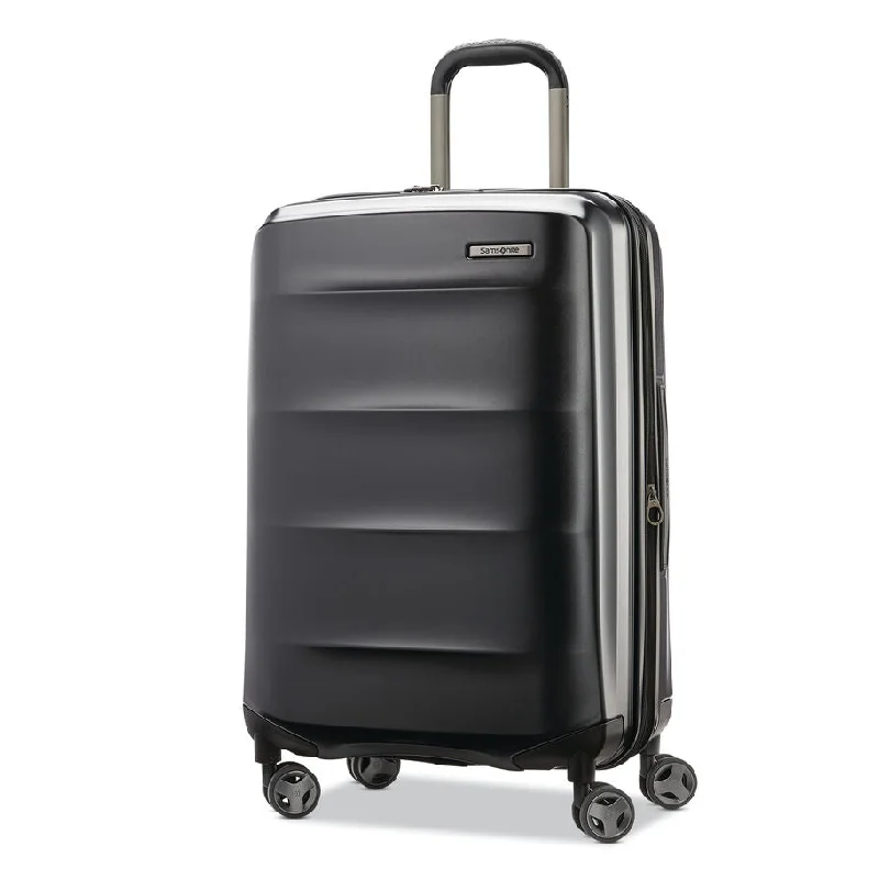 Designer - branded leather travel bag for luxury business travelersSamsonite Octiv Medium Spinner Designer - branded leather travel bag for luxury business travelersSamsonite Octiv Medium Spinner