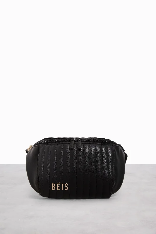 Vintage leather travel bag with brass accents for a classic and sophisticated lookThe Fanny in Black Vintage leather travel bag with brass accents for a classic and sophisticated lookThe Fanny in Black