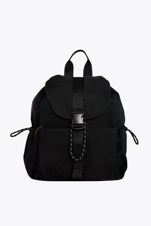 Travel bag with a built - in power bank charger for on - the - go device chargingThe Sport Backpack in Black Travel bag with a built - in power bank charger for on - the - go device chargingThe Sport Backpack in Black