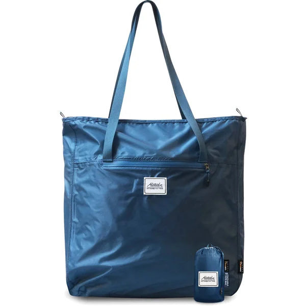 Compact carry - on travel bag with spinner wheels for easy maneuvering in airportsTransit Tote 18L Compact carry - on travel bag with spinner wheels for easy maneuvering in airportsTransit Tote 18L