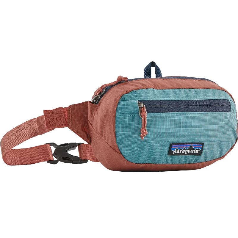 Garment - protected travel bag with hanging system for suits and dressesUltralight Black Hole Mini Hip Pack Garment - protected travel bag with hanging system for suits and dressesUltralight Black Hole Mini Hip Pack