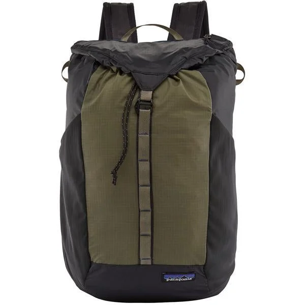 Travel bag with a detachable toiletry pouch for convenienceUltralight Black Hole Pack 20L Travel bag with a detachable toiletry pouch for convenienceUltralight Black Hole Pack 20L