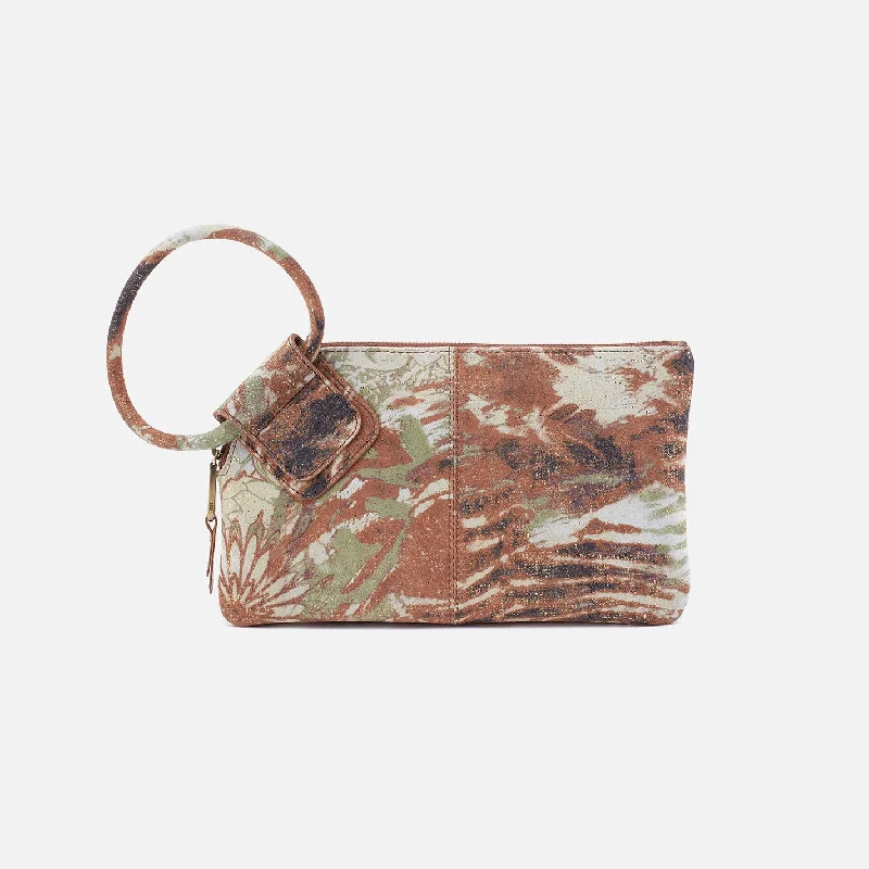 Money clips for women with sleek designsMoney clips for women with sleek designsSable Wristlet In Printed Leather - Coastal Canyon Money clips for women with sleek designsMoney clips for women with sleek designsSable Wristlet In Printed Leather - Coastal Canyon