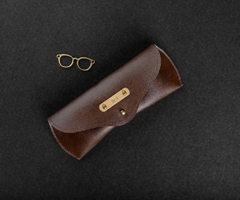 Minimalist Carbon Fiber Passport Covers & Wallets for Modern MenDark Brown Eyewear Case Minimalist Carbon Fiber Passport Covers & Wallets for Modern MenDark Brown Eyewear Case