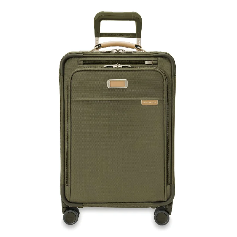 How to choose the right briefcase sizeHow to choose the right briefcase sizeBriggs & Riley BASELINE Essential 22" Carry-On Expandable Spinner How to choose the right briefcase sizeHow to choose the right briefcase sizeBriggs & Riley BASELINE Essential 22" Carry-On Expandable Spinner