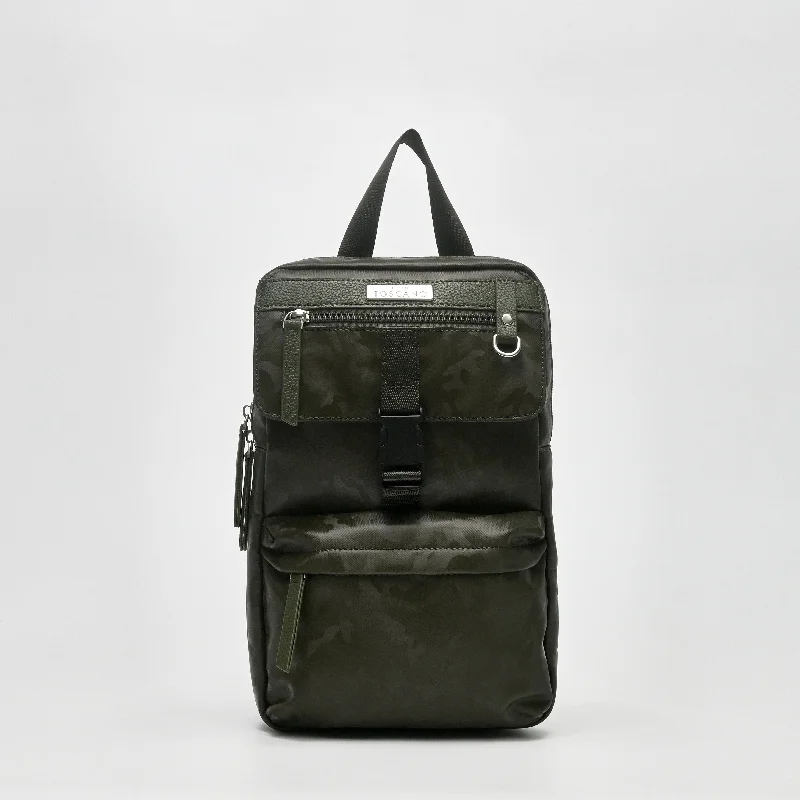 Men's crossbody bag with a built - in charging port for tech use on the goMen's crossbody bag with a built - in charging port for tech use on the goCamo Chest Bag - TGEB0423NN3MH3 Men's crossbody bag with a built - in charging port for tech use on the goMen's crossbody bag with a built - in charging port for tech use on the goCamo Chest Bag - TGEB0423NN3MH3
