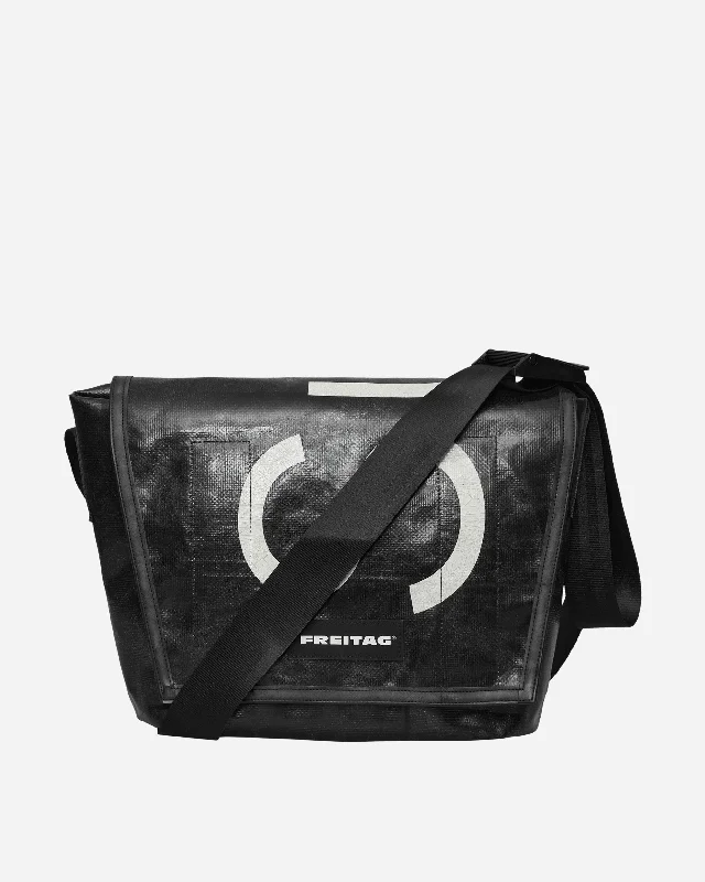 Men's backpack with a reflective strip for night-time visibilityDurable briefcases for heavy-duty useF14 Dexter Slim Messenger Bag Black Men's backpack with a reflective strip for night-time visibilityDurable briefcases for heavy-duty useF14 Dexter Slim Messenger Bag Black