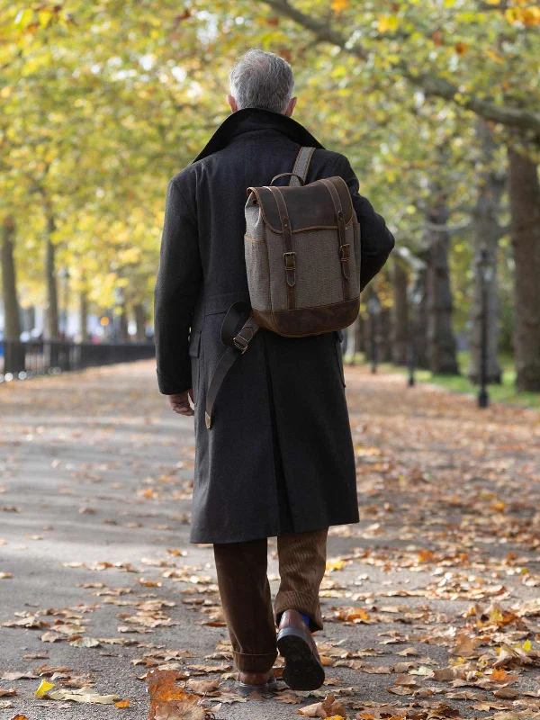 Men's convertible backpack that can be worn as a messenger bagBriefcases with multiple compartments for organizationGrey Fox x Tusting Backpack Men's convertible backpack that can be worn as a messenger bagBriefcases with multiple compartments for organizationGrey Fox x Tusting Backpack