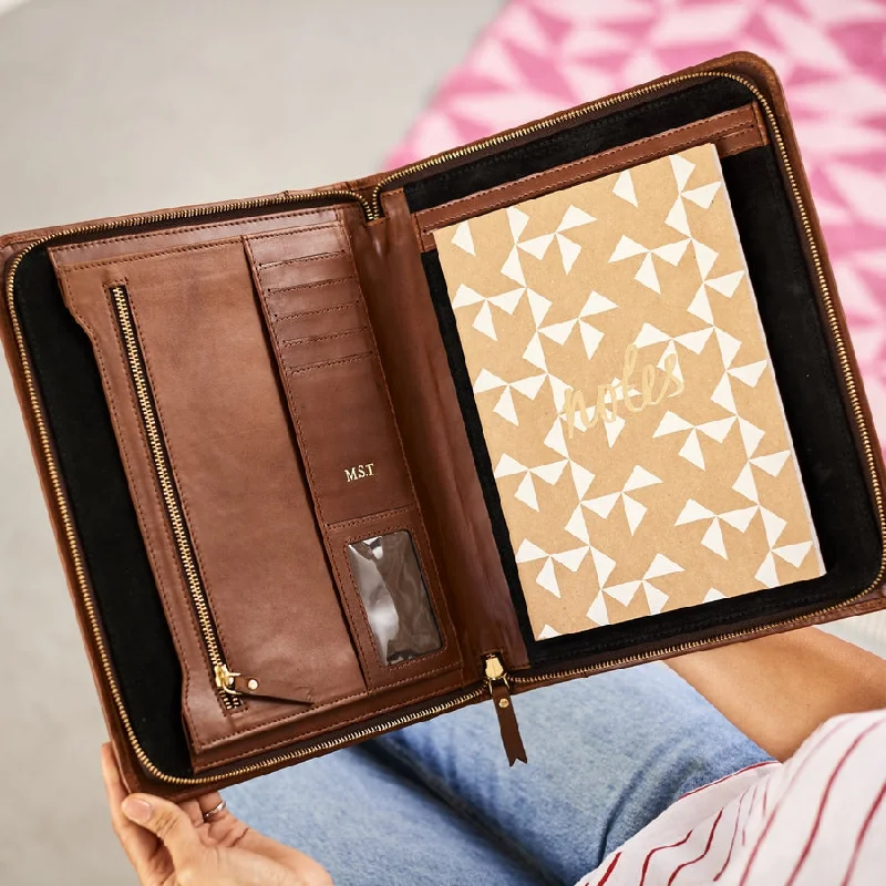 Travel bag with a detachable toiletry pouch for convenienceTravel bag with a detachable toiletry pouch for conveniencePersonalised Leather A4 Document Holder and Organiser Travel bag with a detachable toiletry pouch for convenienceTravel bag with a detachable toiletry pouch for conveniencePersonalised Leather A4 Document Holder and Organiser