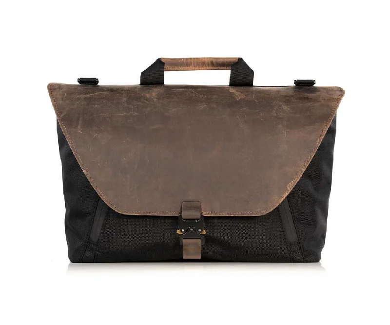 Designer briefcases for executivesDesigner briefcases for executivesStaad Attaché