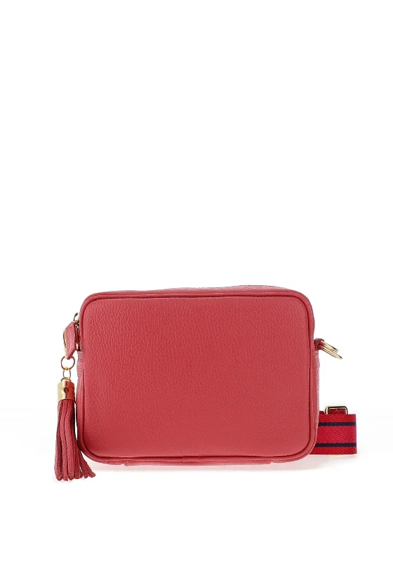 Canvas men's crossbody bag with a rustic, casual styleCanvas men's crossbody bag with a rustic, casual styleElie Beaumont Leather Crossbody Bag, Strawberry Red Canvas men's crossbody bag with a rustic, casual styleCanvas men's crossbody bag with a rustic, casual styleElie Beaumont Leather Crossbody Bag, Strawberry Red