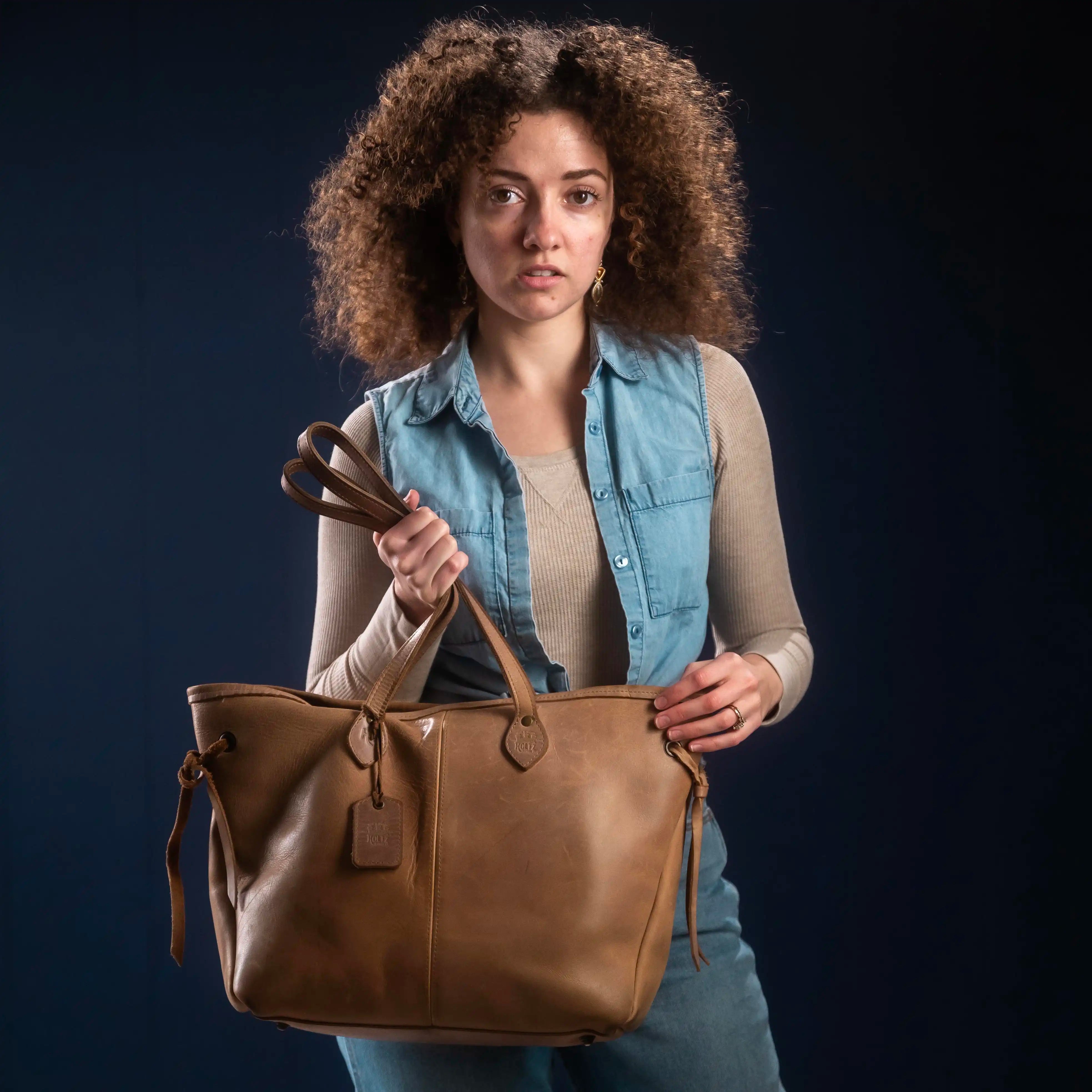 Designer - branded leather travel bag for luxury business travelersDesigner - branded leather travel bag for luxury business travelersThe Maria Fine Leather Tote Bag Designer - branded leather travel bag for luxury business travelersDesigner - branded leather travel bag for luxury business travelersThe Maria Fine Leather Tote Bag
