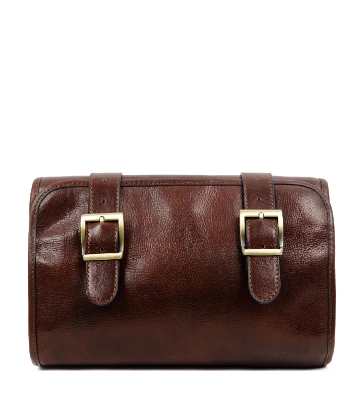 Designer - branded leather travel bag for luxury business travelersDesigner - branded leather travel bag for luxury business travelersWomens Leather Hanging Wash Bag Toiletry Bag - Dracula Designer - branded leather travel bag for luxury business travelersDesigner - branded leather travel bag for luxury business travelersWomens Leather Hanging Wash Bag Toiletry Bag - Dracula