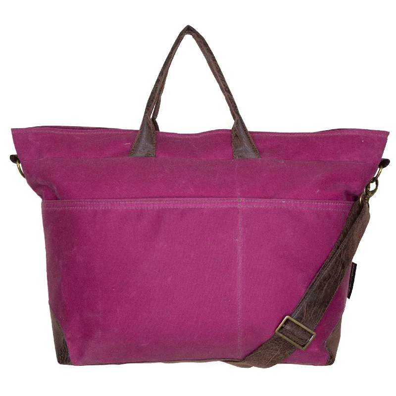 Mini crossbody bag with a chain strap for a trendy and compact lookAngie Premier: Raspberry Waxed Canvas Mini crossbody bag with a chain strap for a trendy and compact lookAngie Premier: Raspberry Waxed Canvas