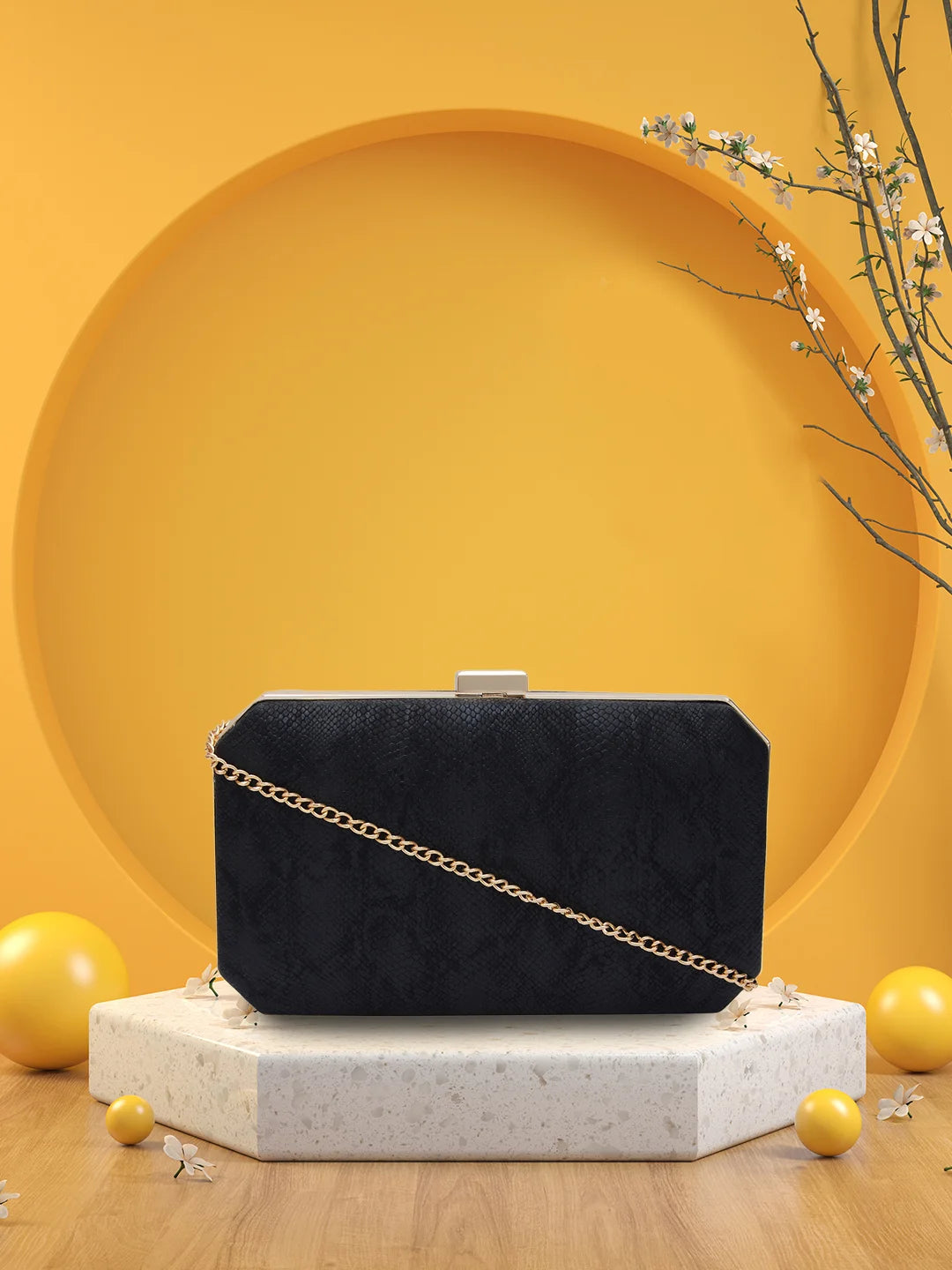 Monogrammed clutch as a personalized evening accessoryCaprese Party Merle Box Clutch Medium Black Monogrammed clutch as a personalized evening accessoryCaprese Party Merle Box Clutch Medium Black