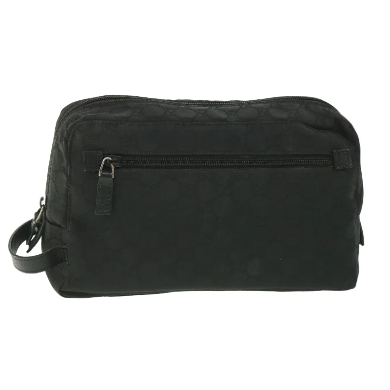 Geometric - shaped evening bag for a contemporary aestheticGucci Gg Canvas  Canvas Clutch Bag (Pre-Owned)