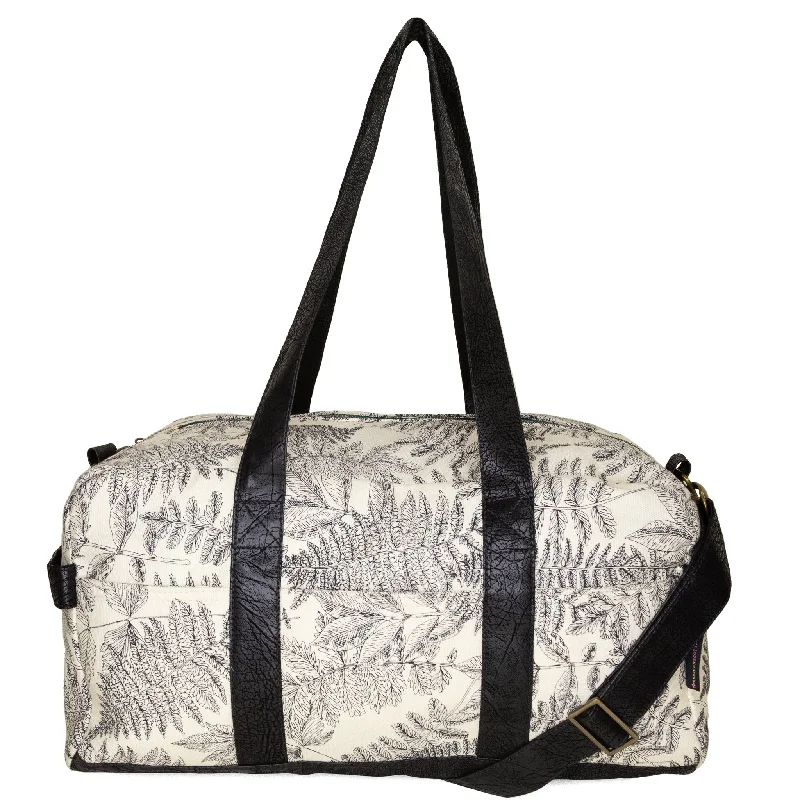 Leatherette crossbody bag with a quilted pattern for a sophisticated lookGus: Fern Leatherette crossbody bag with a quilted pattern for a sophisticated lookGus: Fern