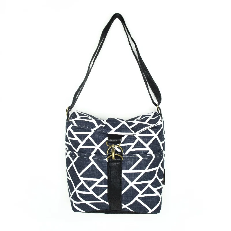 Metallic crossbody bag with a glittery finish for evening partiesLaura Premier: Midnight Geo Metallic crossbody bag with a glittery finish for evening partiesLaura Premier: Midnight Geo