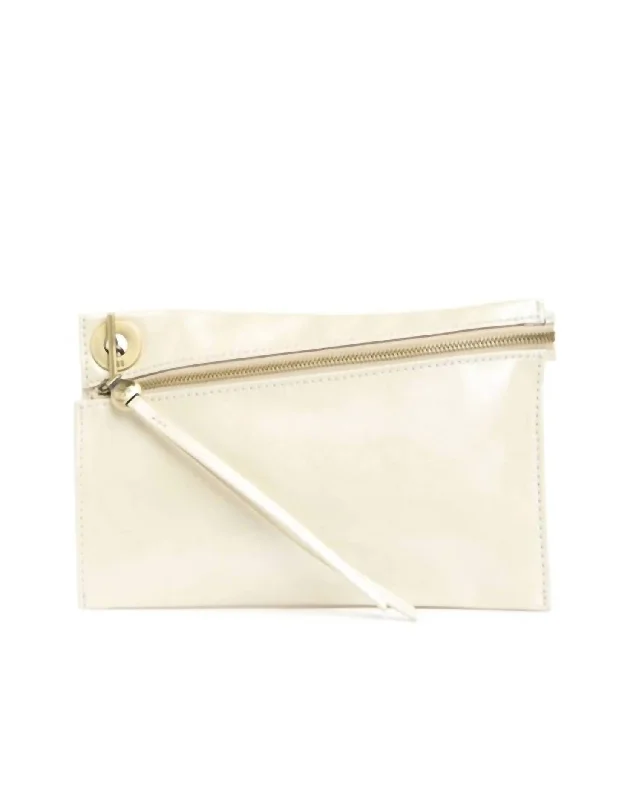 Sequined clutch in a metallic color for a party lookLink Clutch Wallet In Pearled Ivory Sequined clutch in a metallic color for a party lookLink Clutch Wallet In Pearled Ivory