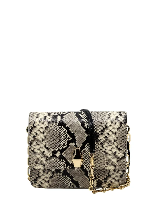 Mini crossbody bag with a chain strap for a trendy and compact lookBlack/White Milano Bag Mini crossbody bag with a chain strap for a trendy and compact lookBlack/White Milano Bag