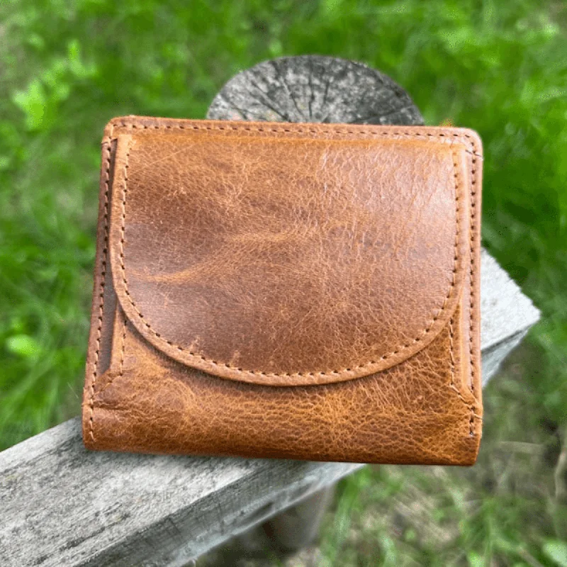 Minimalist leather wallet