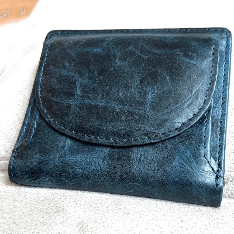 Dark/ Blue