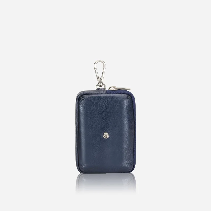 Mini crossbody bag with a chain strap for a trendy and compact lookMulti Purpose Pouch, Metallic Indigo Mini crossbody bag with a chain strap for a trendy and compact lookMulti Purpose Pouch, Metallic Indigo
